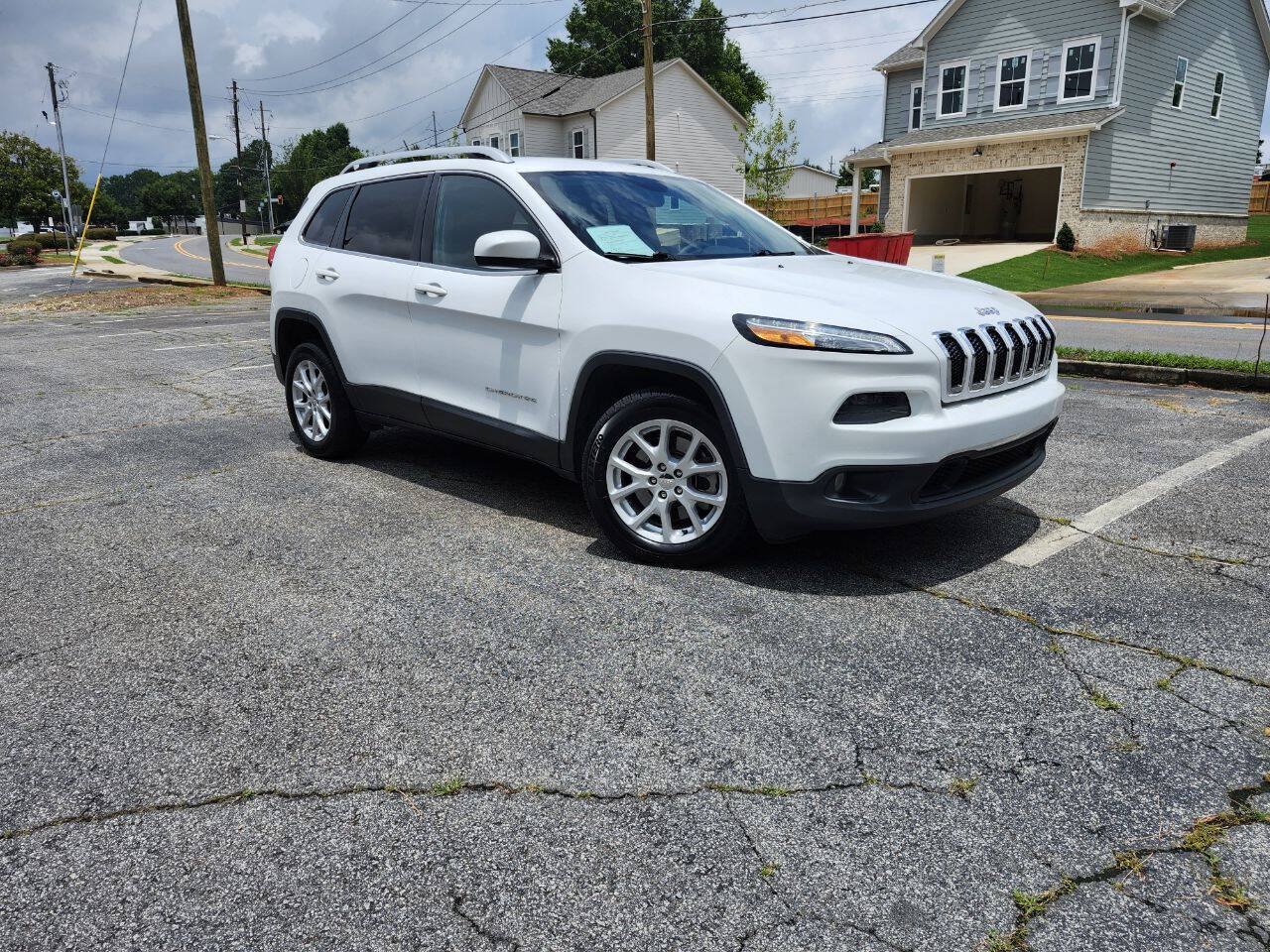 Used 2018 Jeep Cherokee Latitude w/ Mobile Office Group FWD image 1