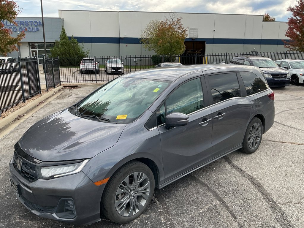 Used 2025 Honda Odyssey Touring image 5