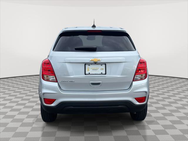 Used 2022 Chevrolet Trax LS w/ Tint and Cruise Package image 6