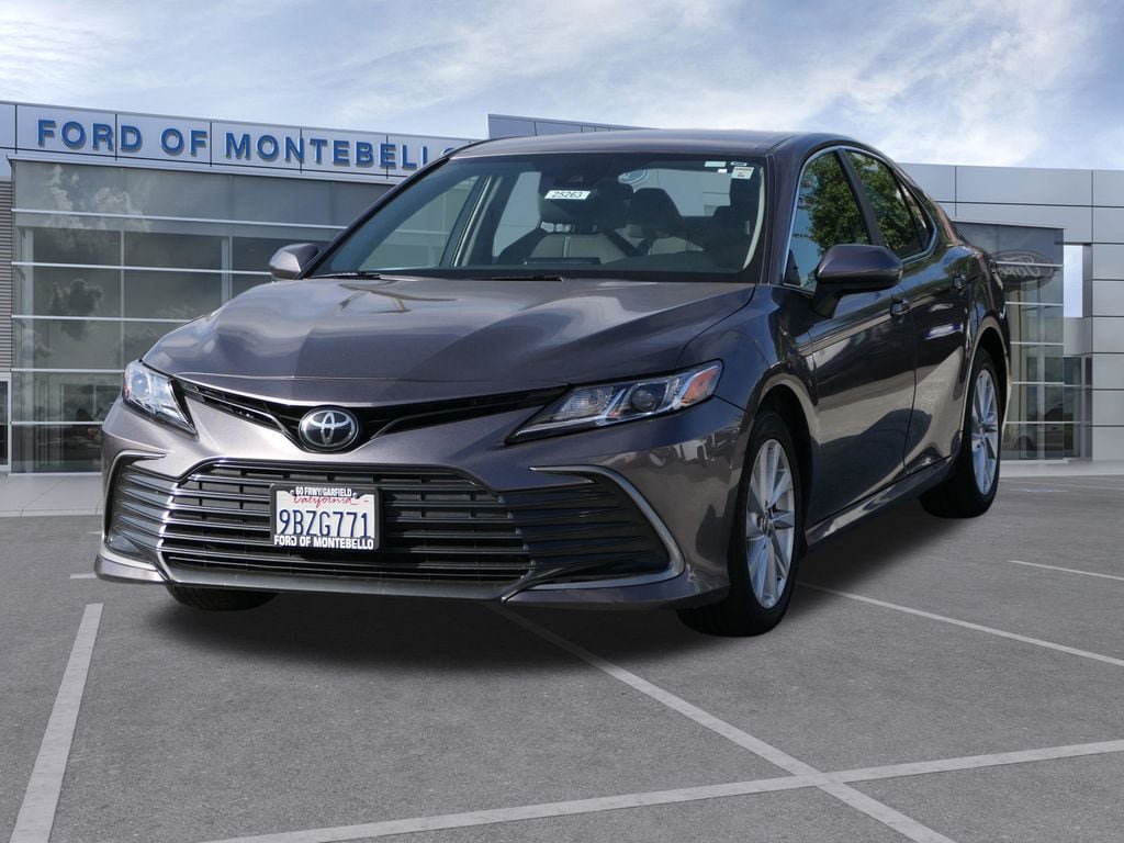 Used 2022 Toyota Camry LE w/ Carpet Mat Package (TMS) FWD image 8