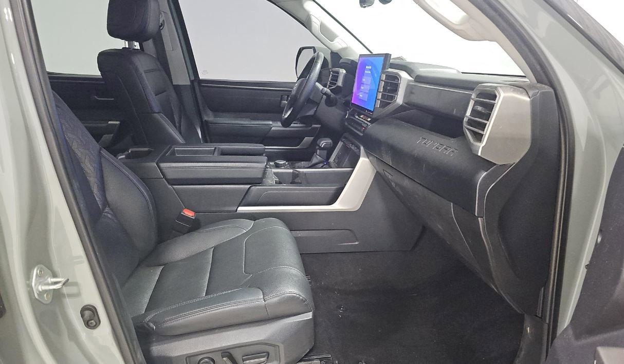 Used 2022 Toyota Tundra SR5 AWD/4WD image 8