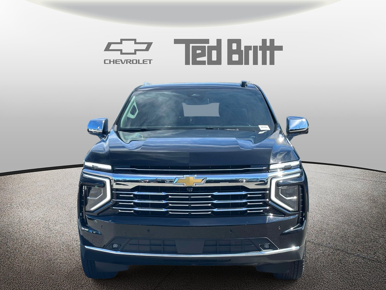 Used 2026 Chevrolet Suburban Premier AWD/4WD image 2