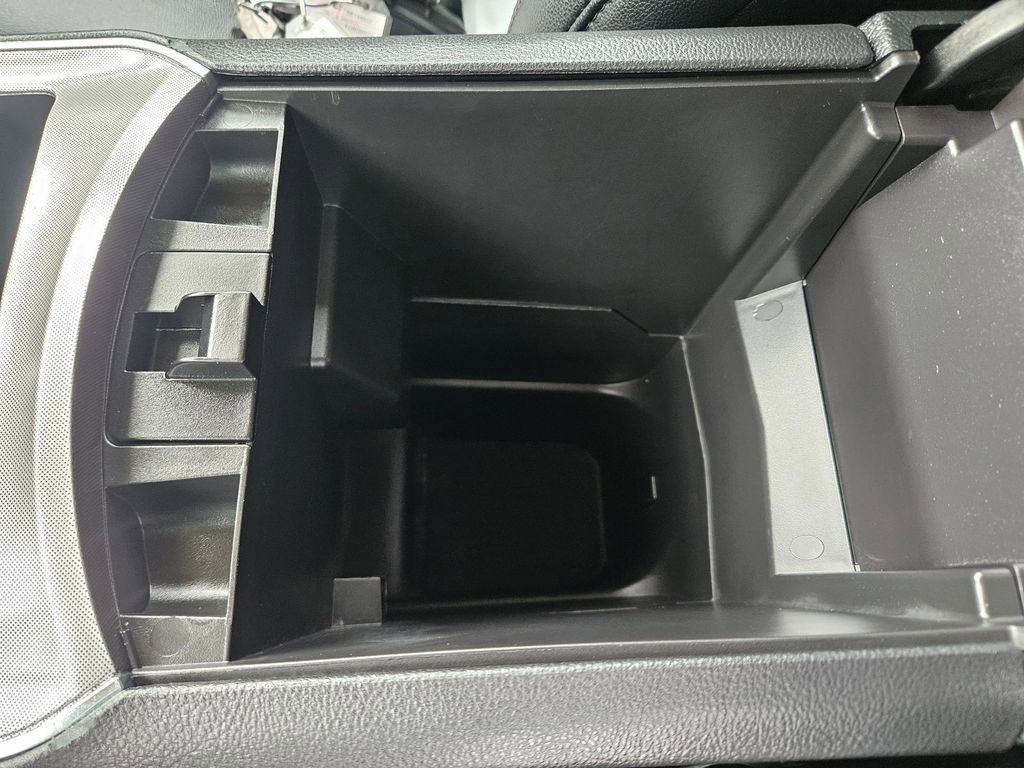 Used 2024 Ford Edge Titanium image 28