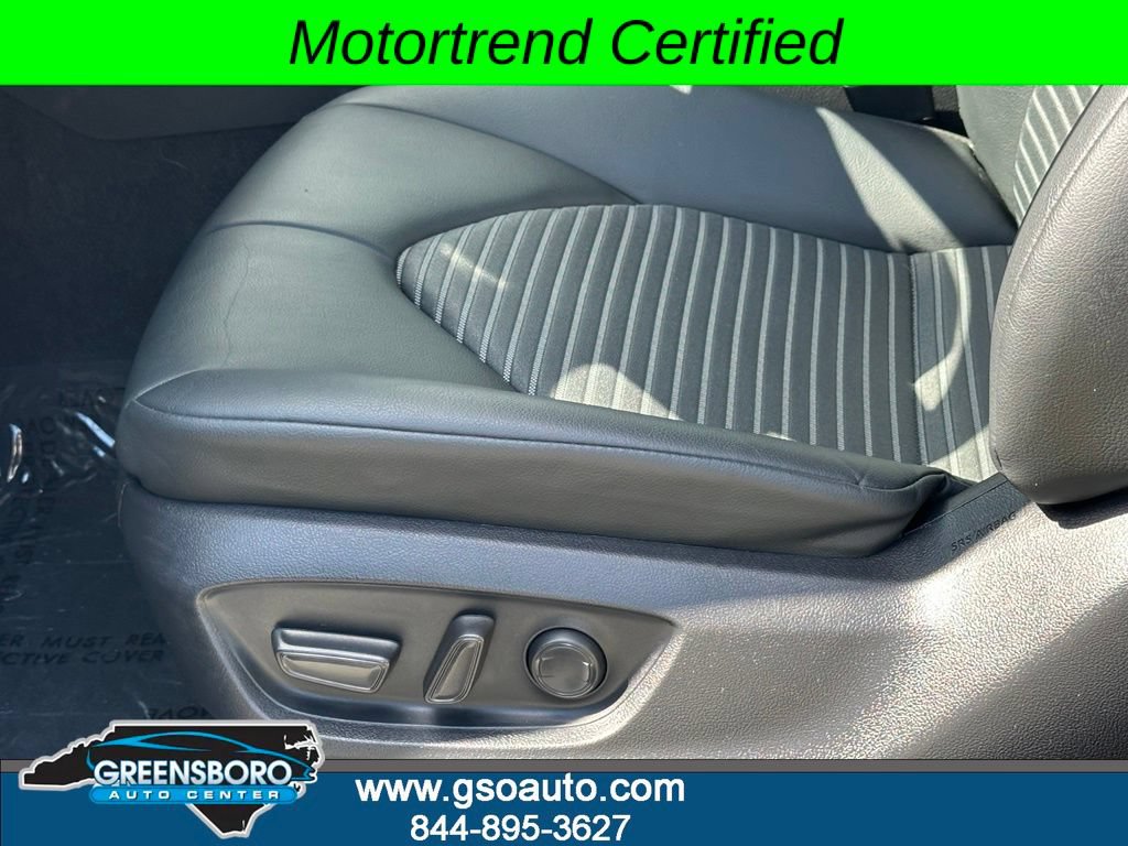 Used 2024 Toyota Camry SE FWD image 12