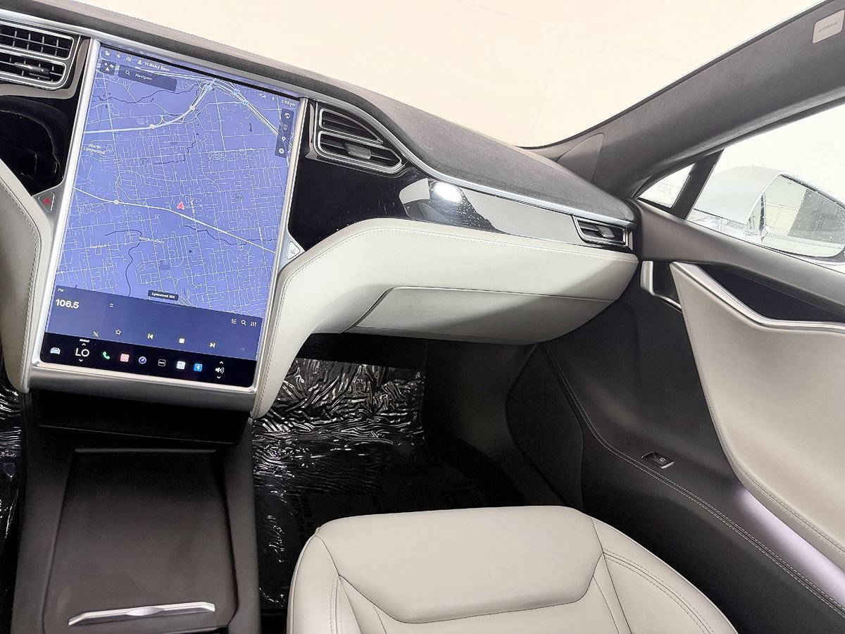 Used 2016 Tesla Model S 70D AWD/4WD image 49