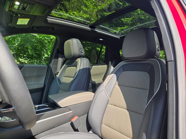 New 2026 Chevrolet Equinox LT w/ Convenience Package II AWD/4WD image 28