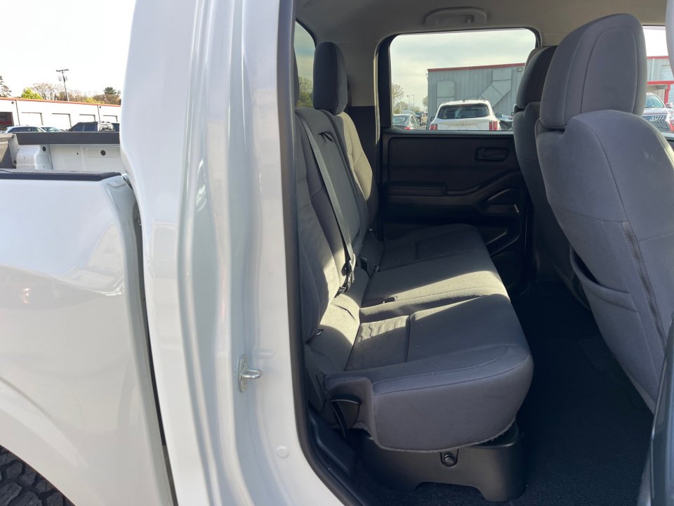 Used 2022 Nissan Frontier S w/ Technology Package AWD/4WD image 31
