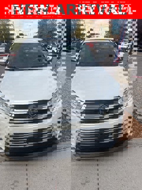 Used 2018 Toyota Highlander Plus image 2