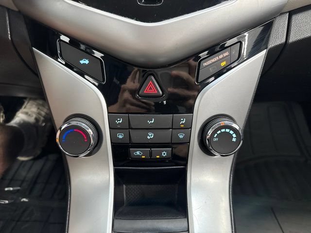 Used 2015 Chevrolet Cruze LS FWD image 34