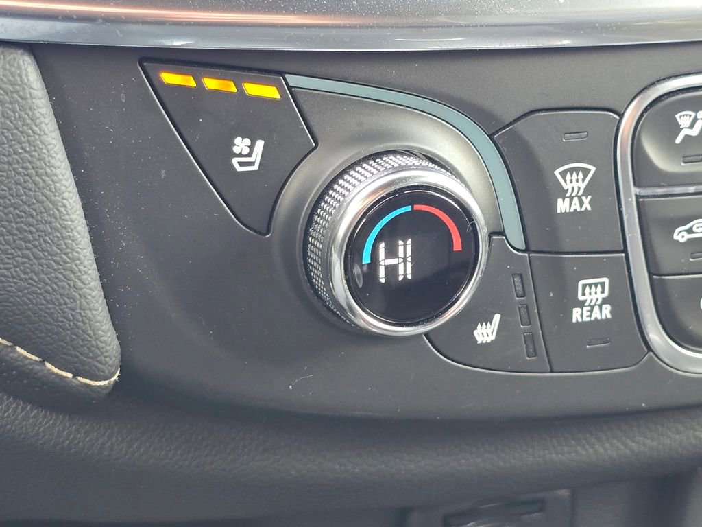 Used 2023 Chevrolet Traverse Premier w/ Redline Edition image 25