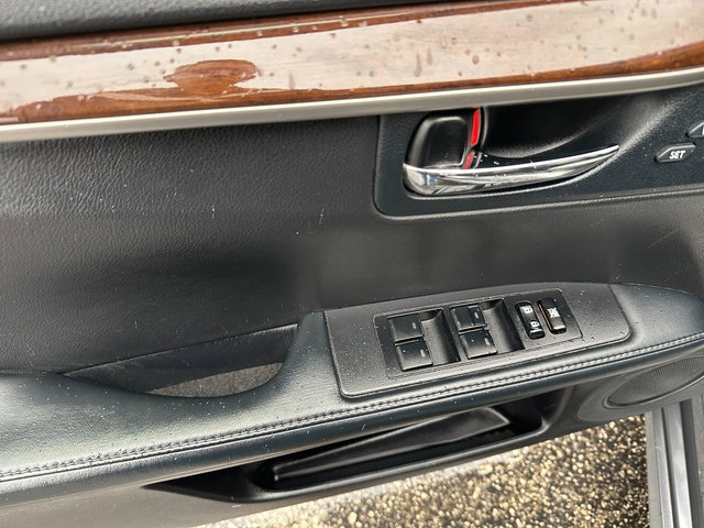 Used 2015 Lexus ES 350 w/ Luxury Package FWD image 7