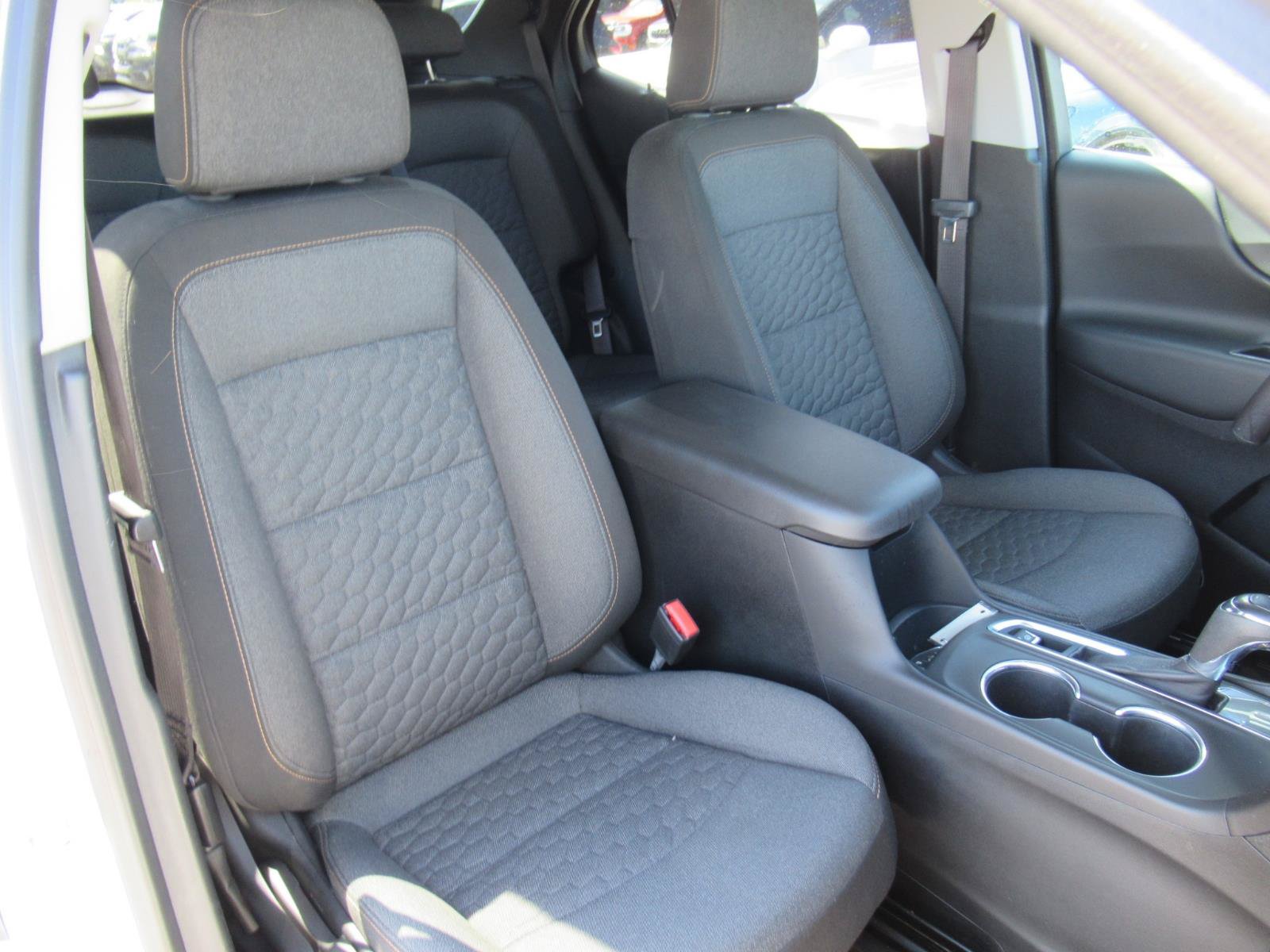 Used 2020 Chevrolet Equinox LT FWD image 11