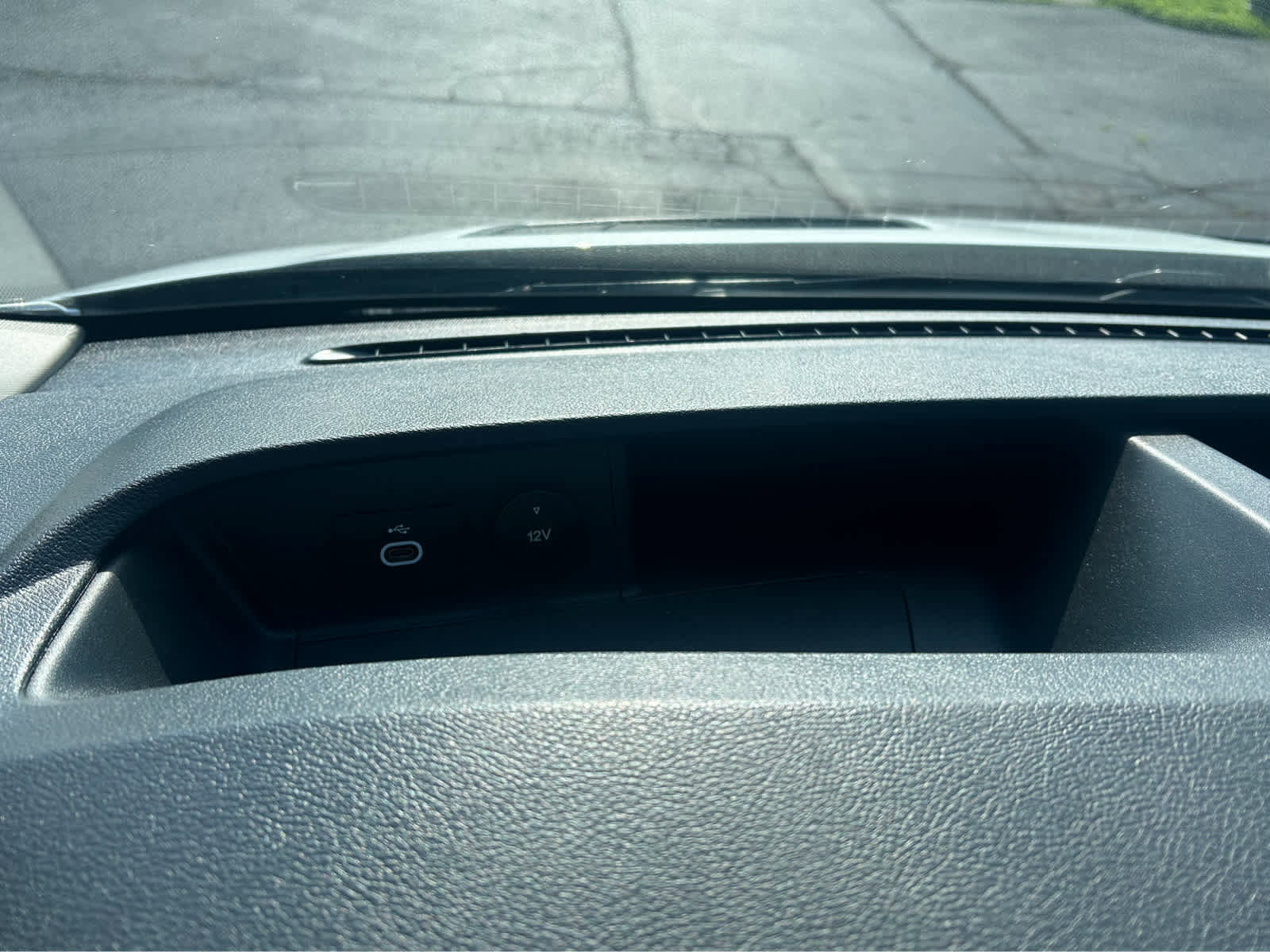 Used 2023 Ford Transit 250 w/ Load Area Protection Package image 24