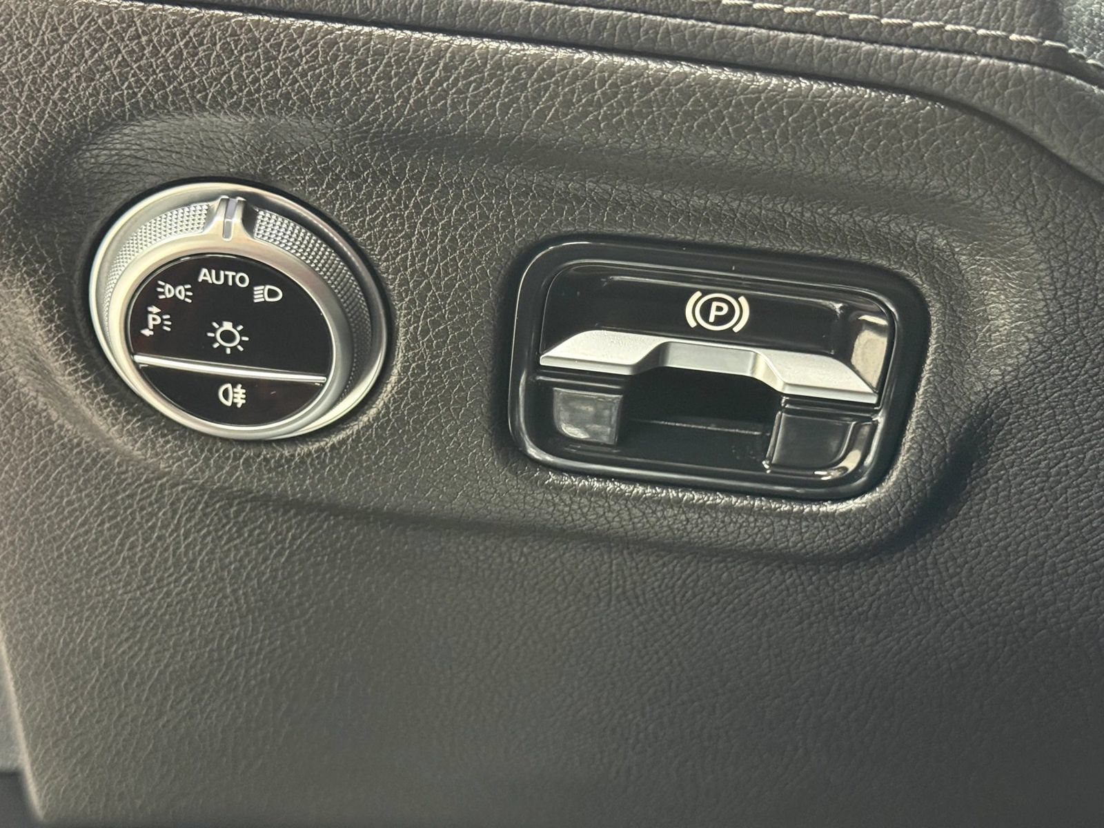 Used 2023 Mercedes-Benz EQS 450+ Sedan image 27