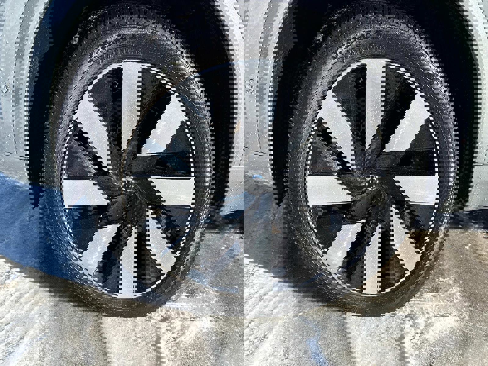 Certified 2024 Volvo XC90 T8 Plus w/ Protection Package Premier image 10