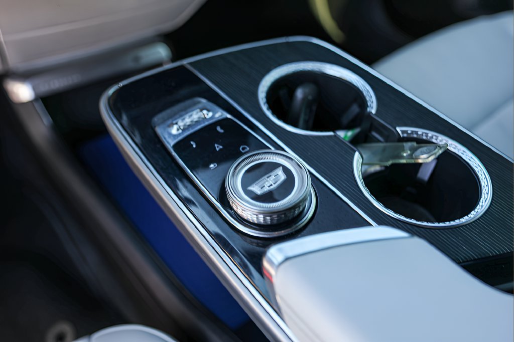 Certified 2024 Cadillac Lyriq Luxury RWD image 17