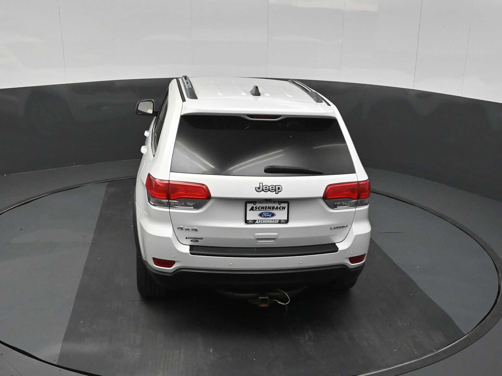 Used 2018 Jeep Grand Cherokee Laredo AWD/4WD image 29