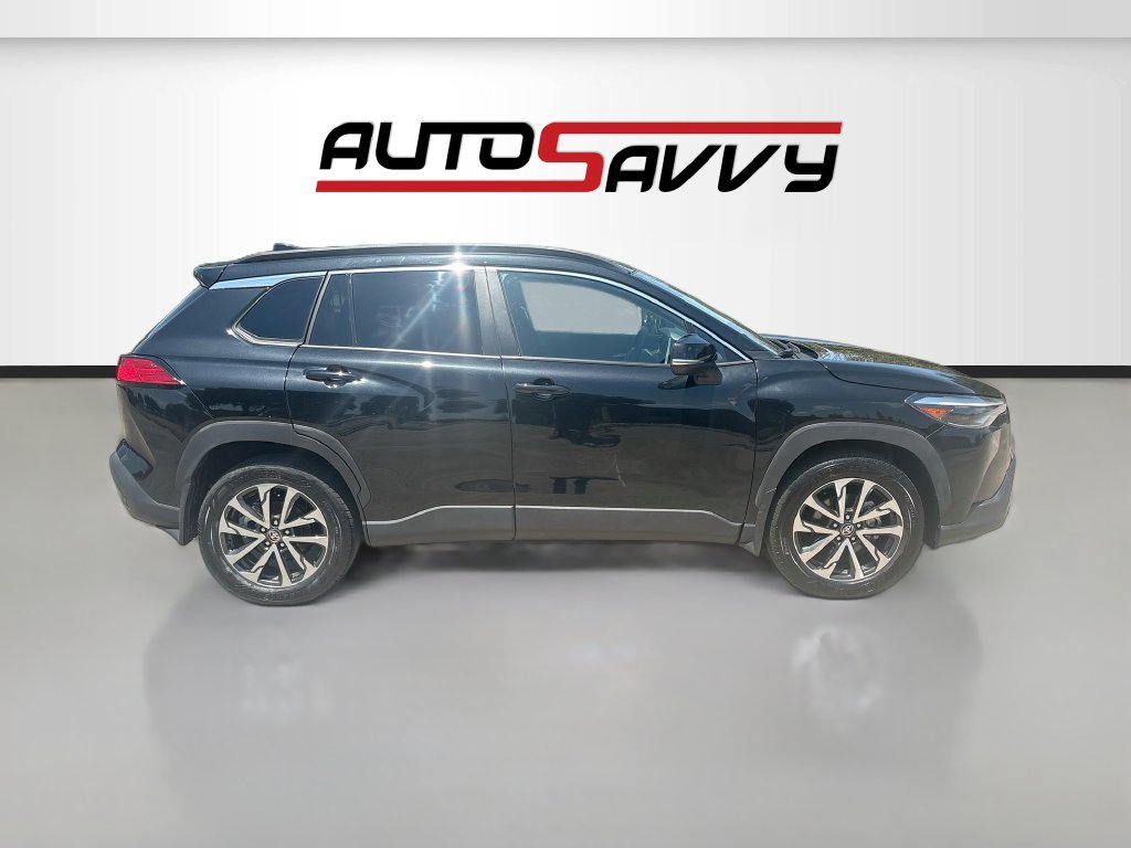 Used 2025 Toyota Corolla Cross XLE w/ Convenience Package AWD/4WD image 8