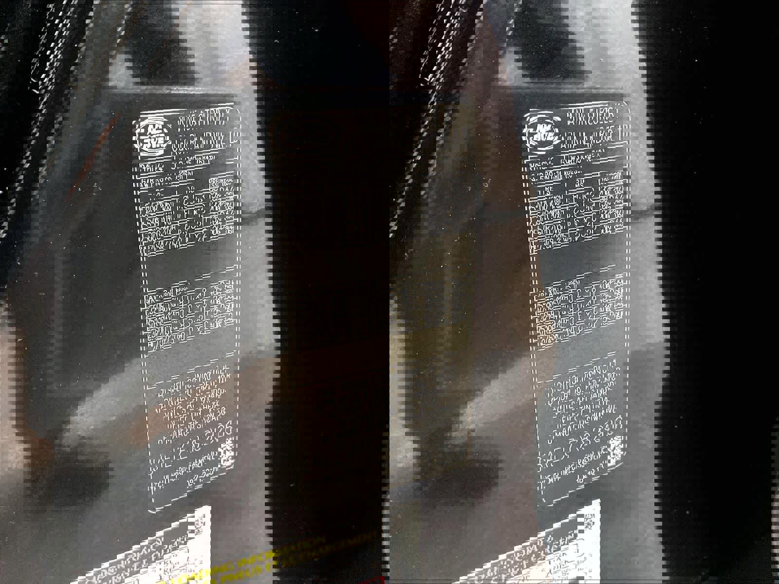 Used 2025 Land Rover Defender 110 S image 37