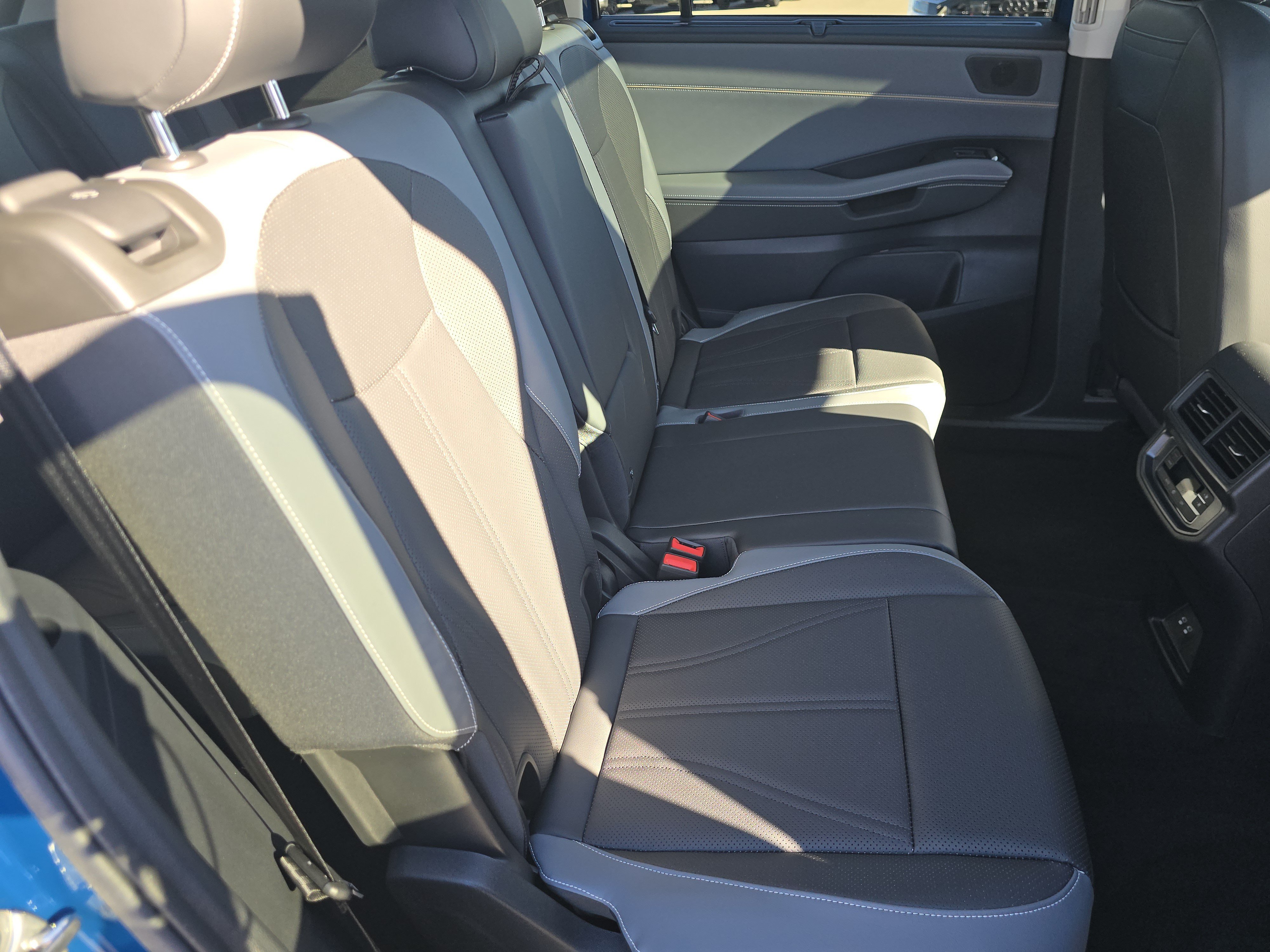 New 2027 Volkswagen Atlas SE AWD/4WD image 17