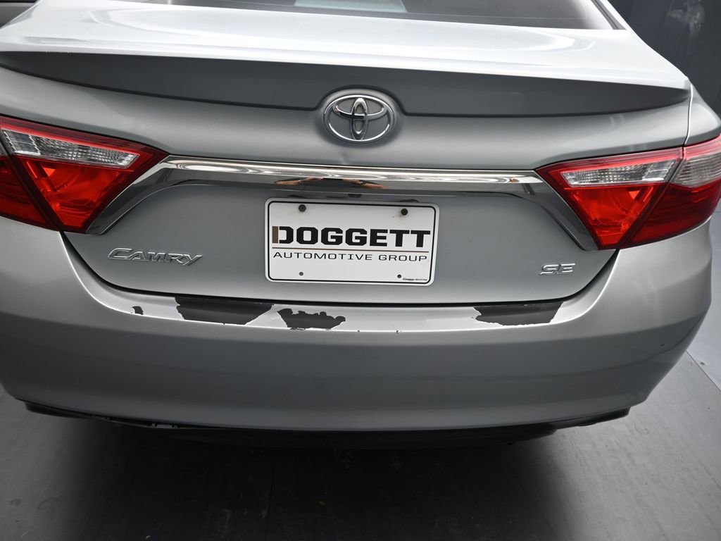 Used 2016 Toyota Camry SE FWD image 9