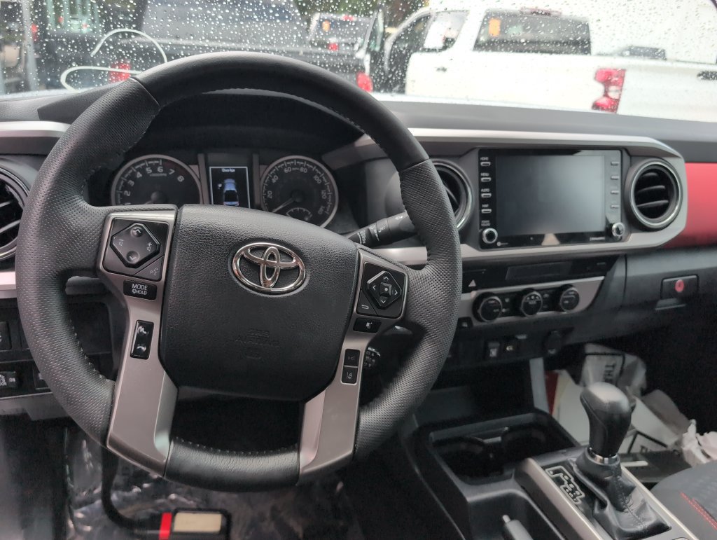 Used 2023 Toyota Tacoma SR5 w/ Technology Package AWD/4WD image 12