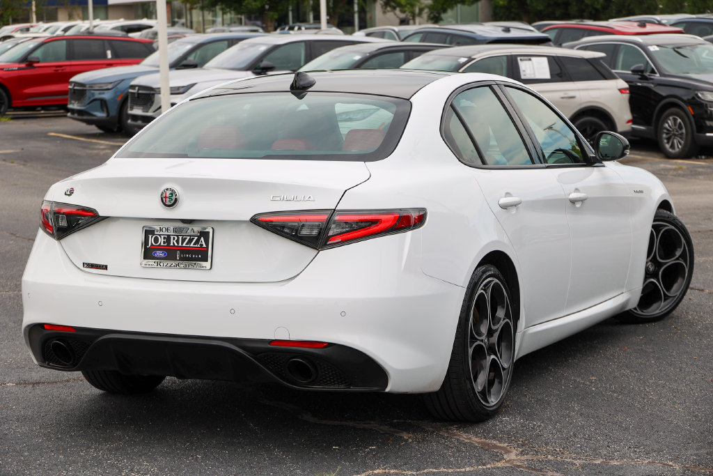 Used 2024 Alfa Romeo Giulia Veloce RWD image 28