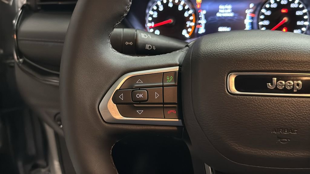 Used 2025 Jeep Compass Latitude w/ Altitude Special Edition image 25