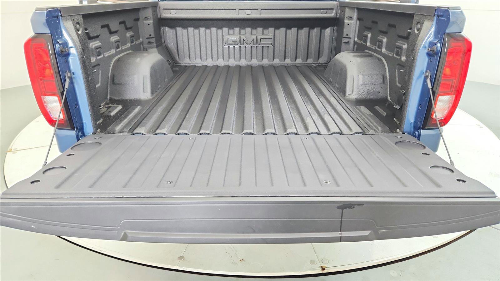 New 2026 GMC Sierra 1500 Elevation image 9