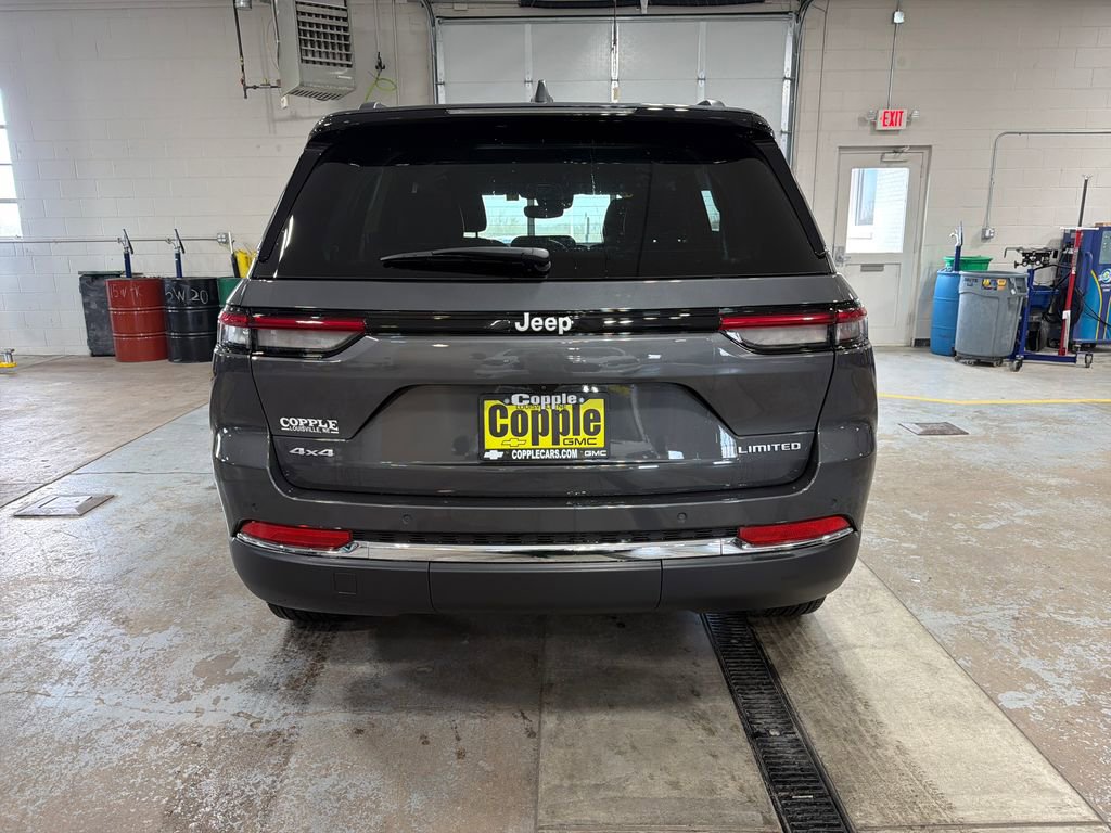 Used 2024 Jeep Grand Cherokee Limited AWD/4WD image 59