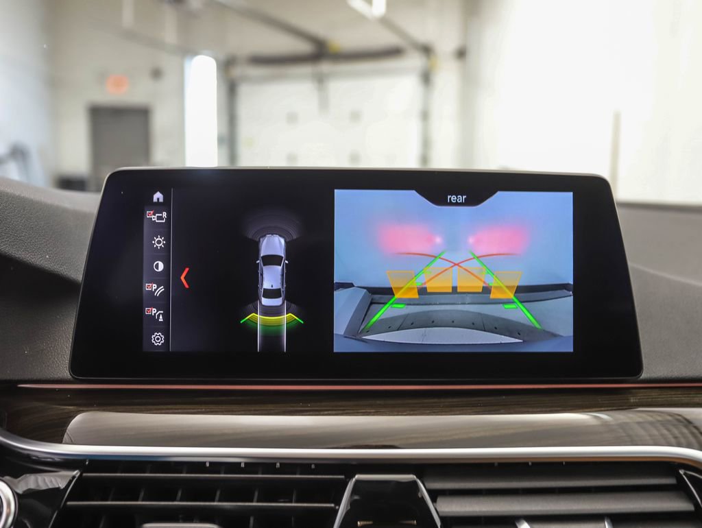 Used 2019 BMW 530i xDrive w/ Convenience Package image 17