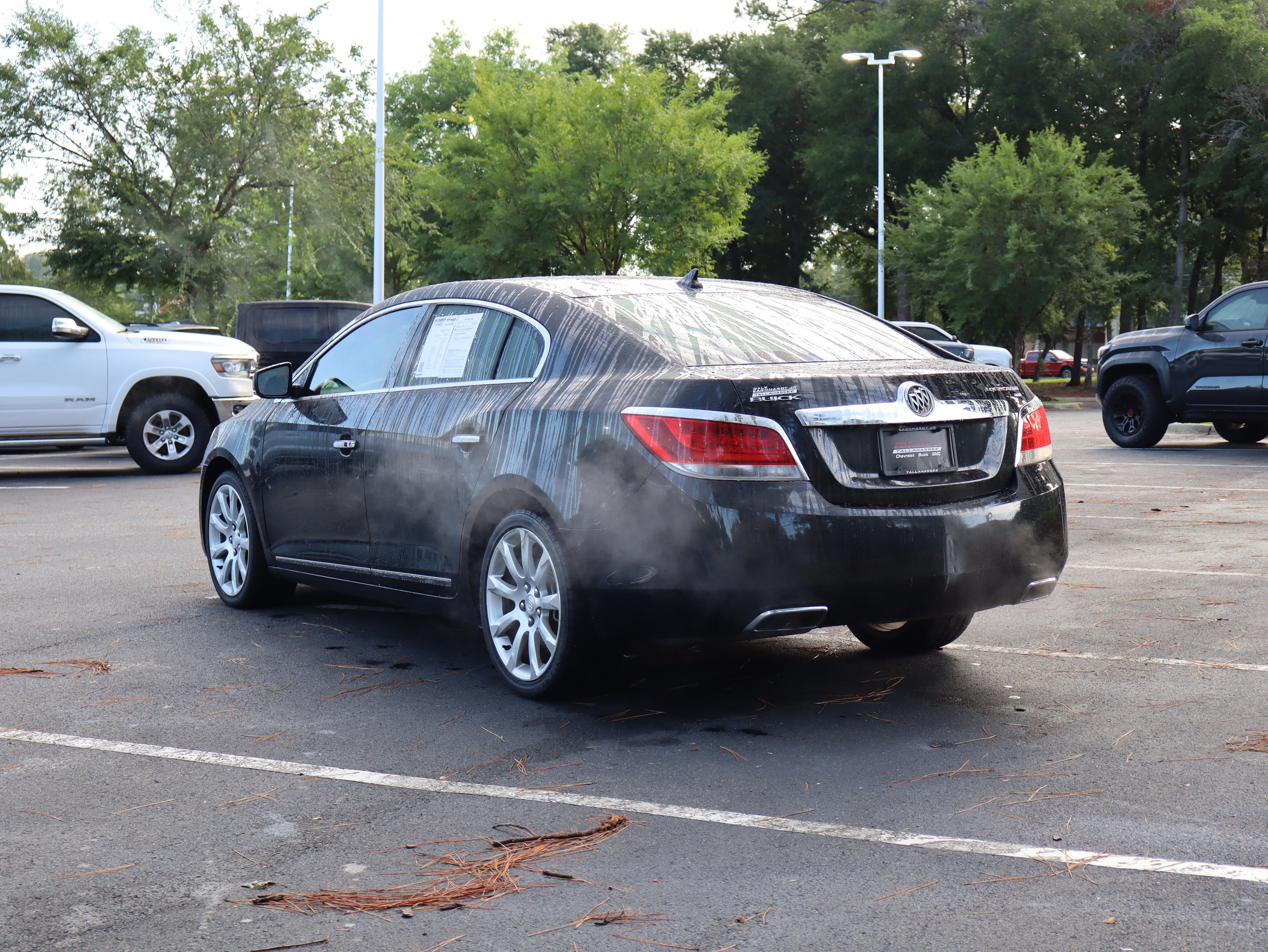 Used 2010 Buick LaCrosse CXS w/ Touring Package FWD image 7