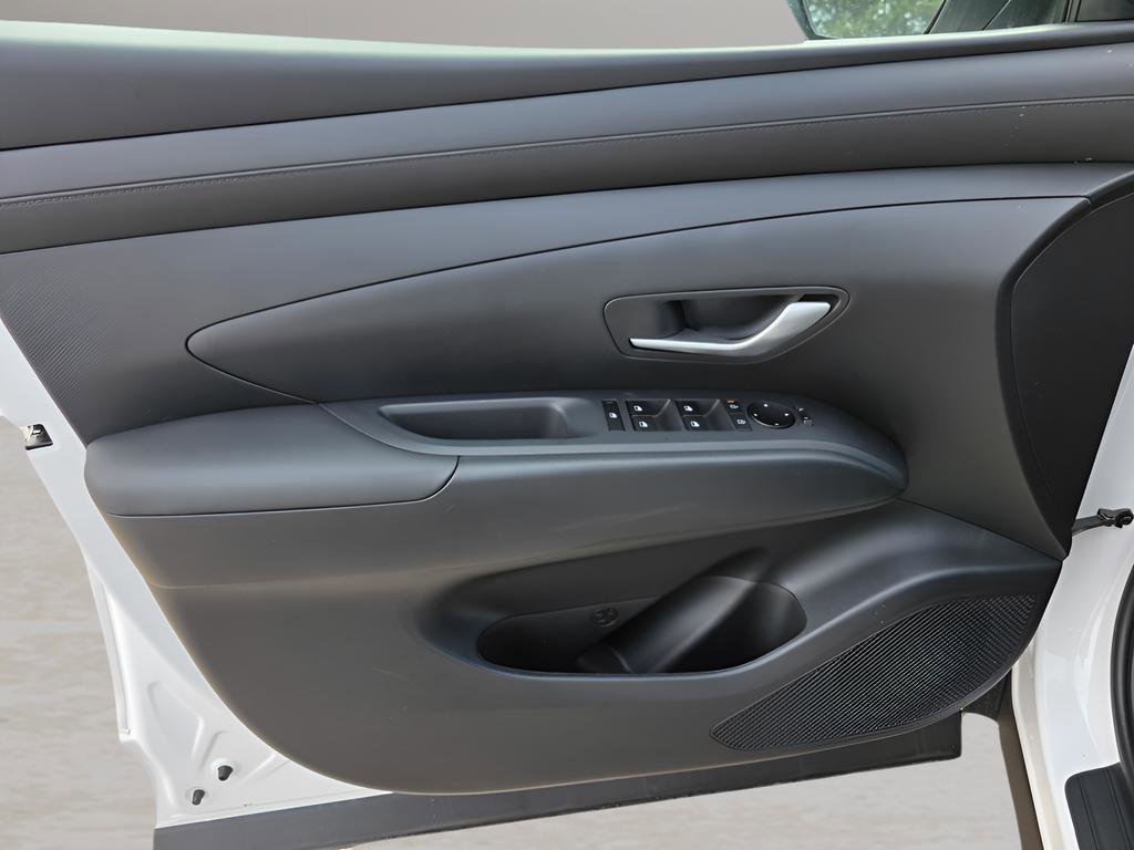 New 2026 Hyundai Tucson SE image 12