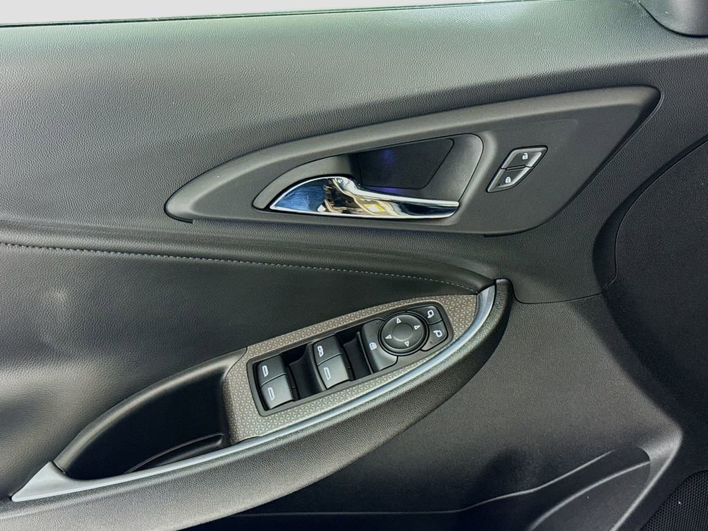 Used 2018 Chevrolet Malibu LT w/ Leather Package image 18