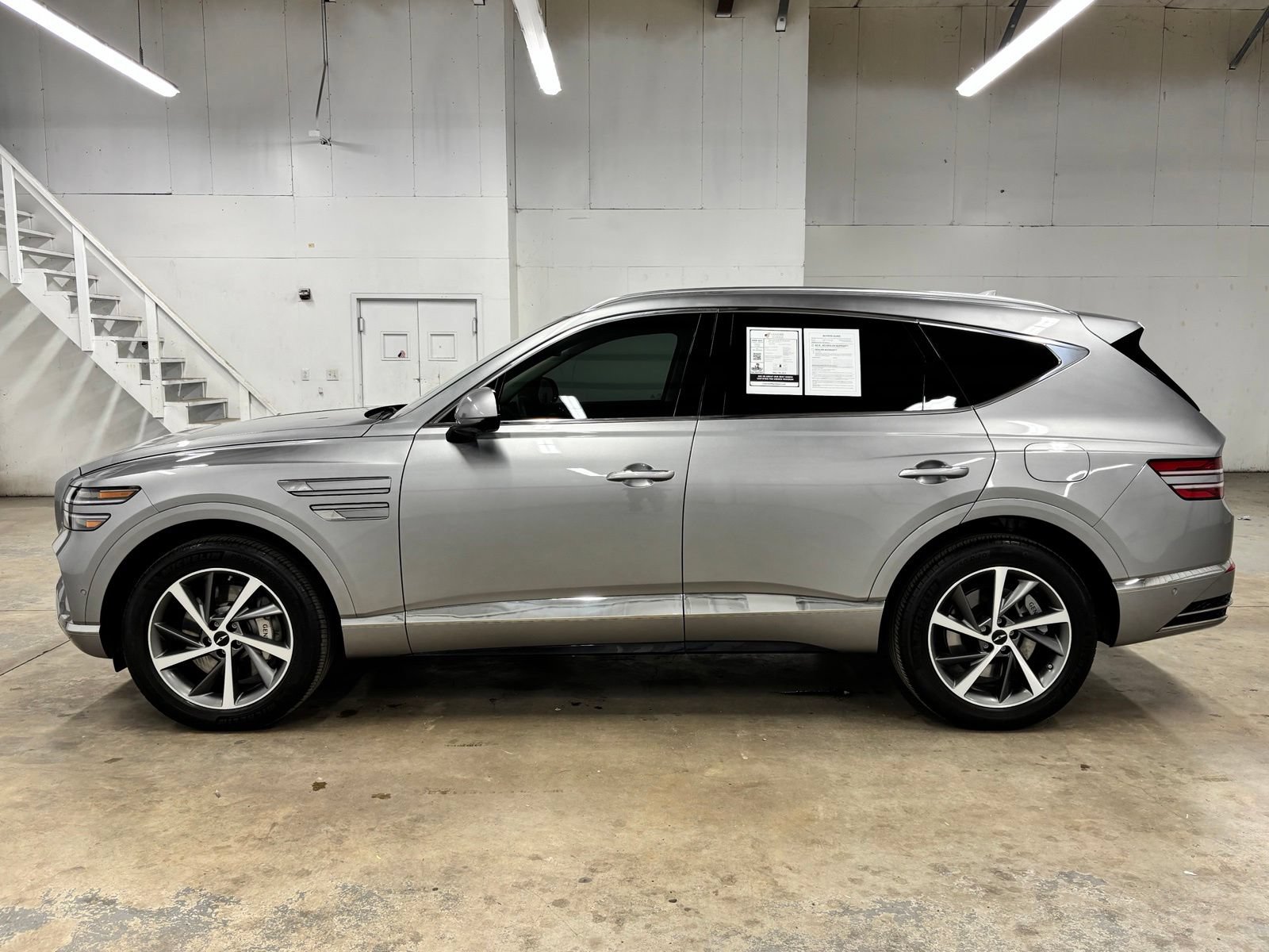 Used 2025 Genesis GV80 3.5T Advanced AWD/4WD image 4