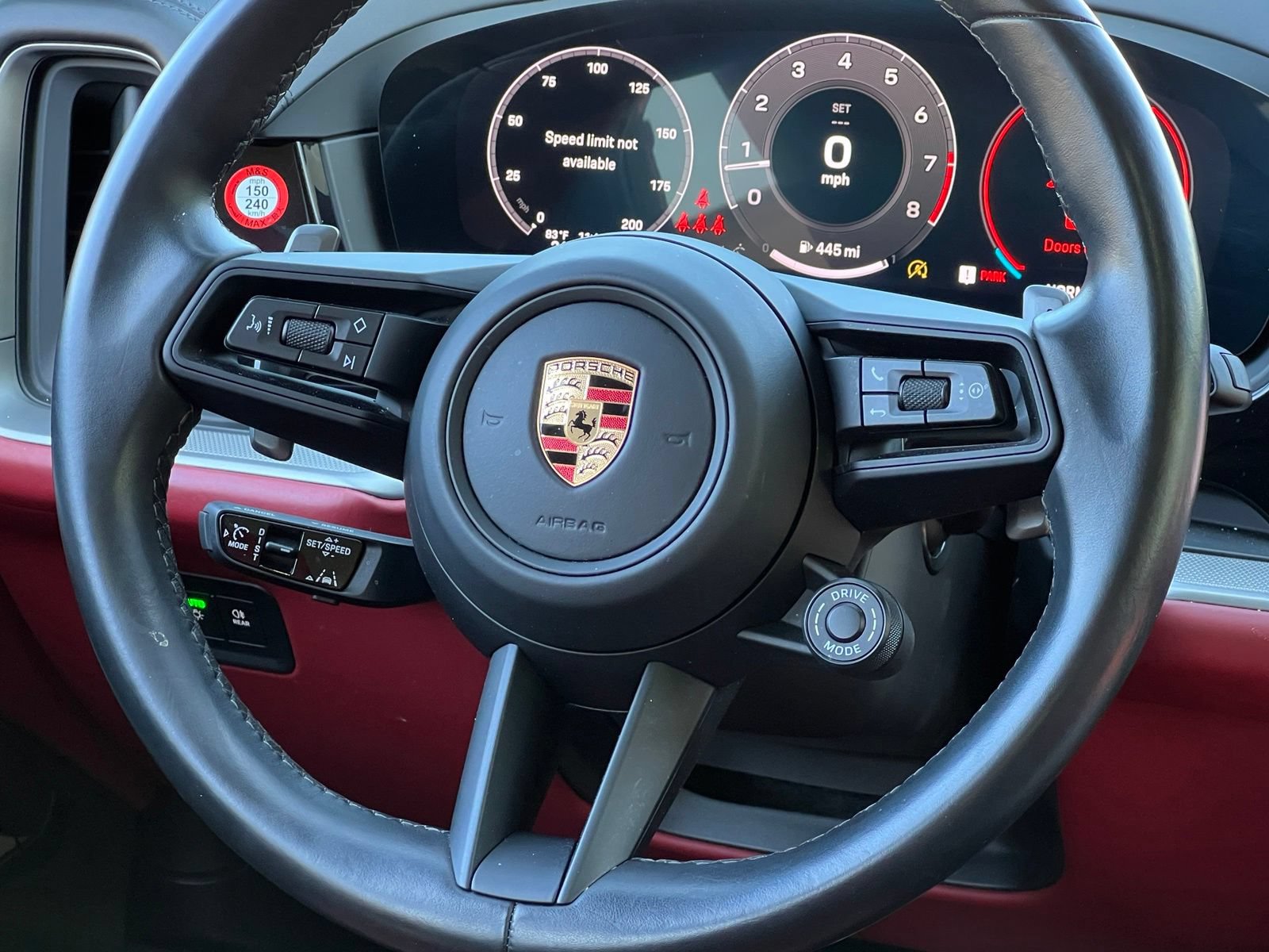 Certified 2024 Porsche Cayenne S AWD/4WD image 24