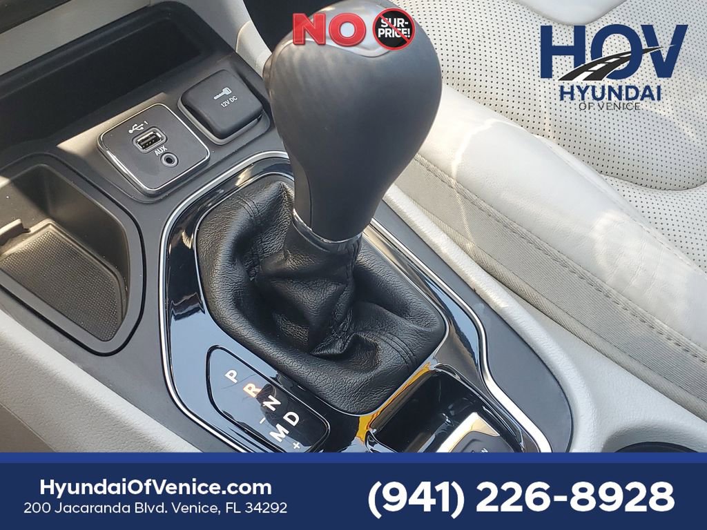Used 2019 Jeep Cherokee Limited FWD image 32