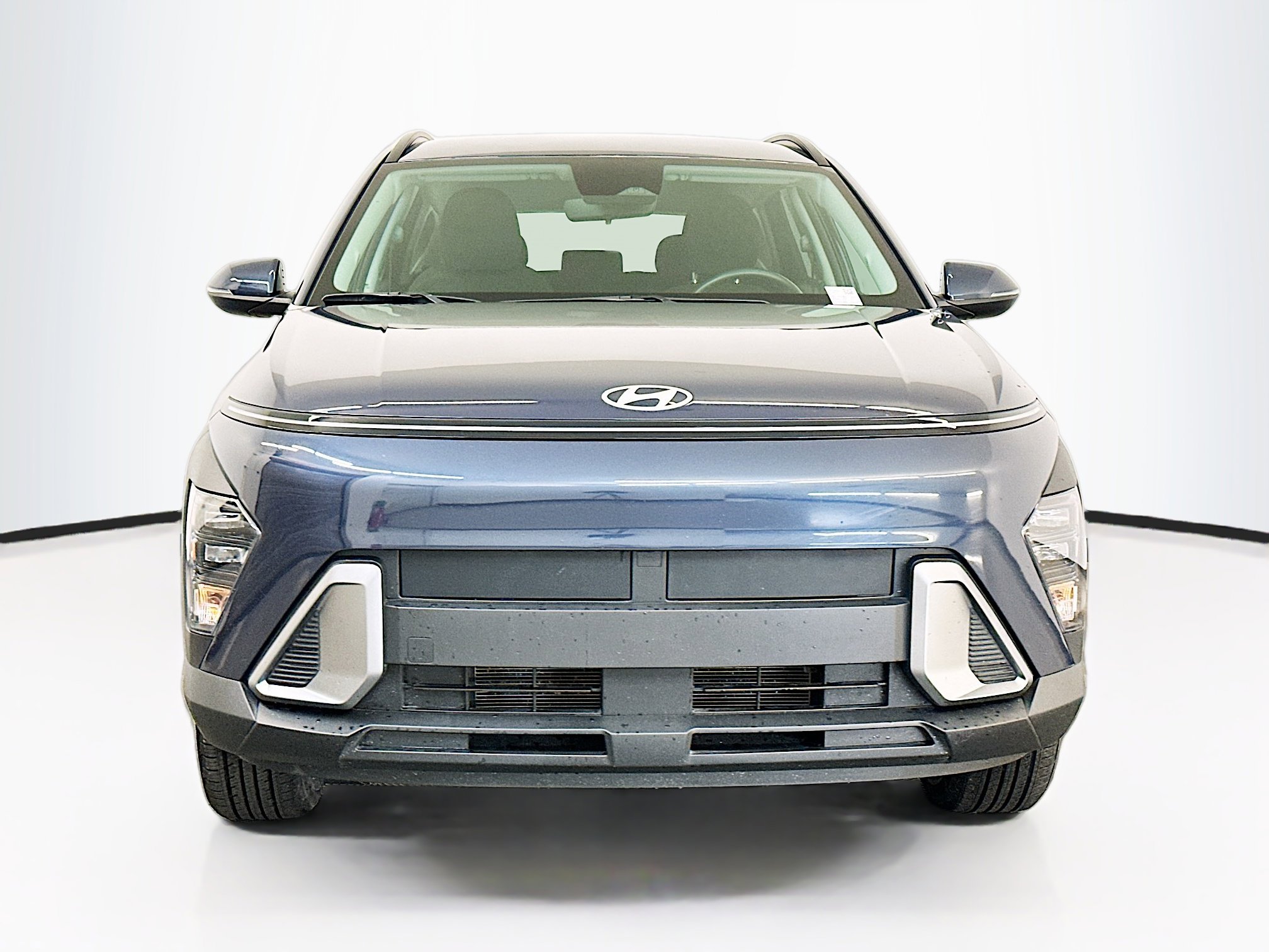 Used 2025 Hyundai Kona SEL image 2