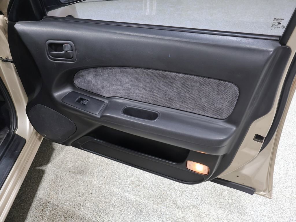Used 1997 Nissan Maxima FWD image 22