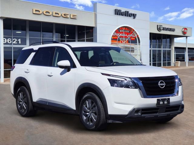 Used 2025 Nissan Pathfinder SV AWD/4WD image 2