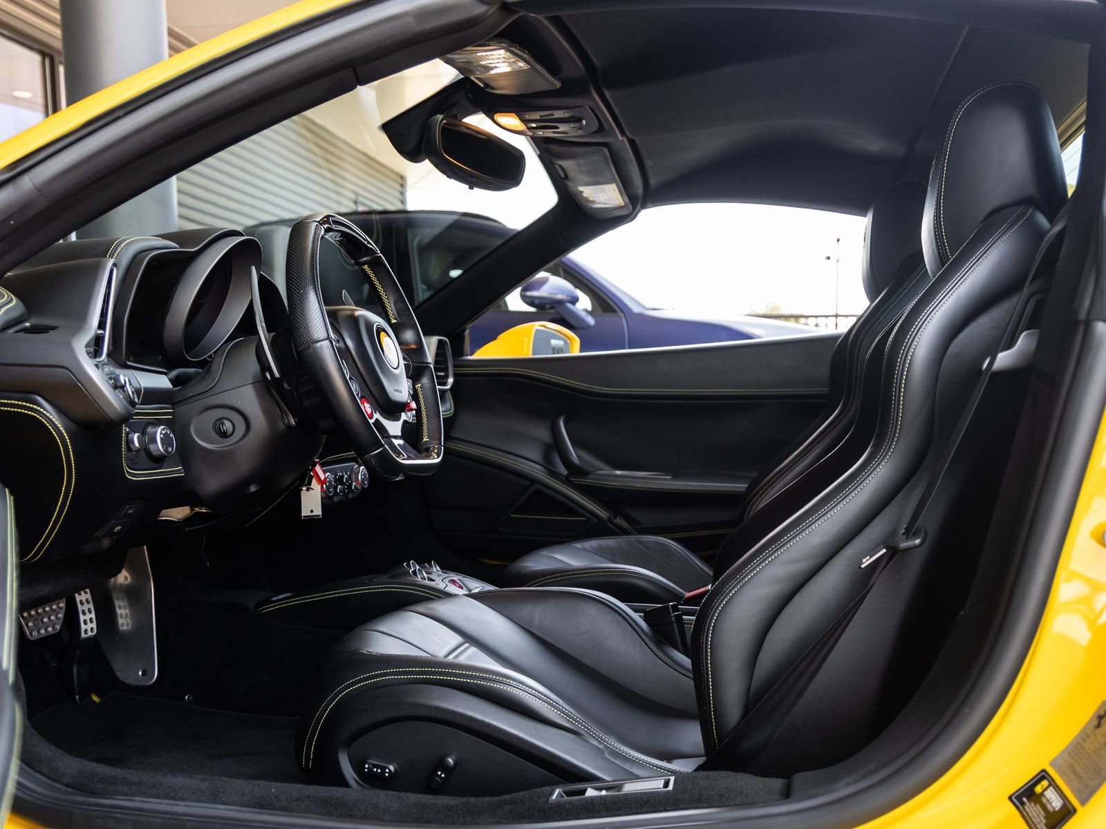Used 2015 Ferrari 458 Spider RWD image 35