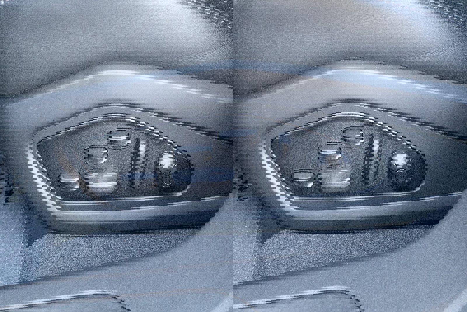 Used 2024 Porsche Taycan GTS image 12