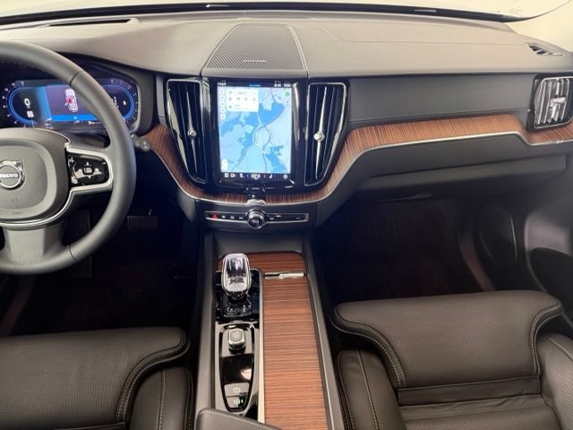 Used 2023 Volvo XC60 B6 Ultimate w/ Protection Package Premier AWD/4WD image 15