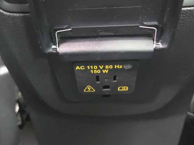 Used 2018 Ford C-MAX SE w/ Equipment Group 202A FWD image 18