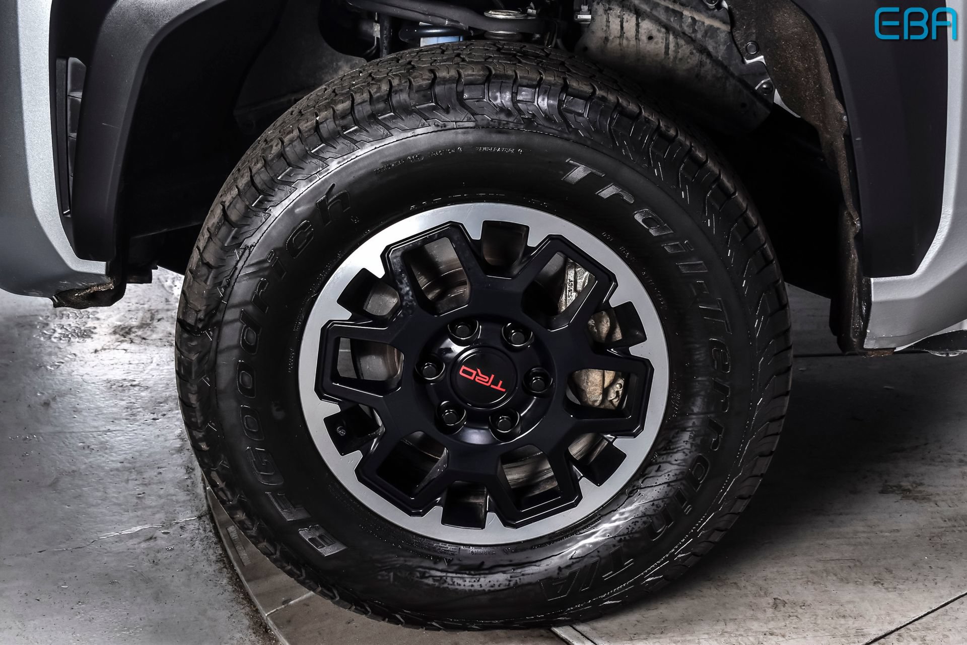 Used 2024 Toyota Tacoma TRD Off-Road AWD/4WD image 8