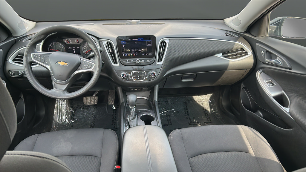 Used 2023 Chevrolet Malibu LT FWD image 18