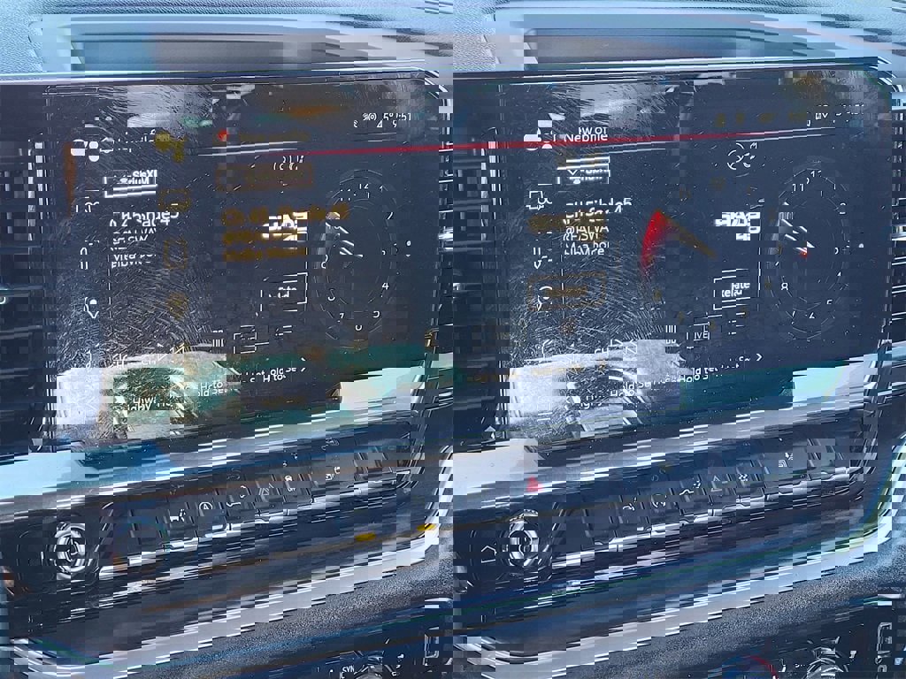 Certified 2024 GMC Sierra 1500 SLT image 21