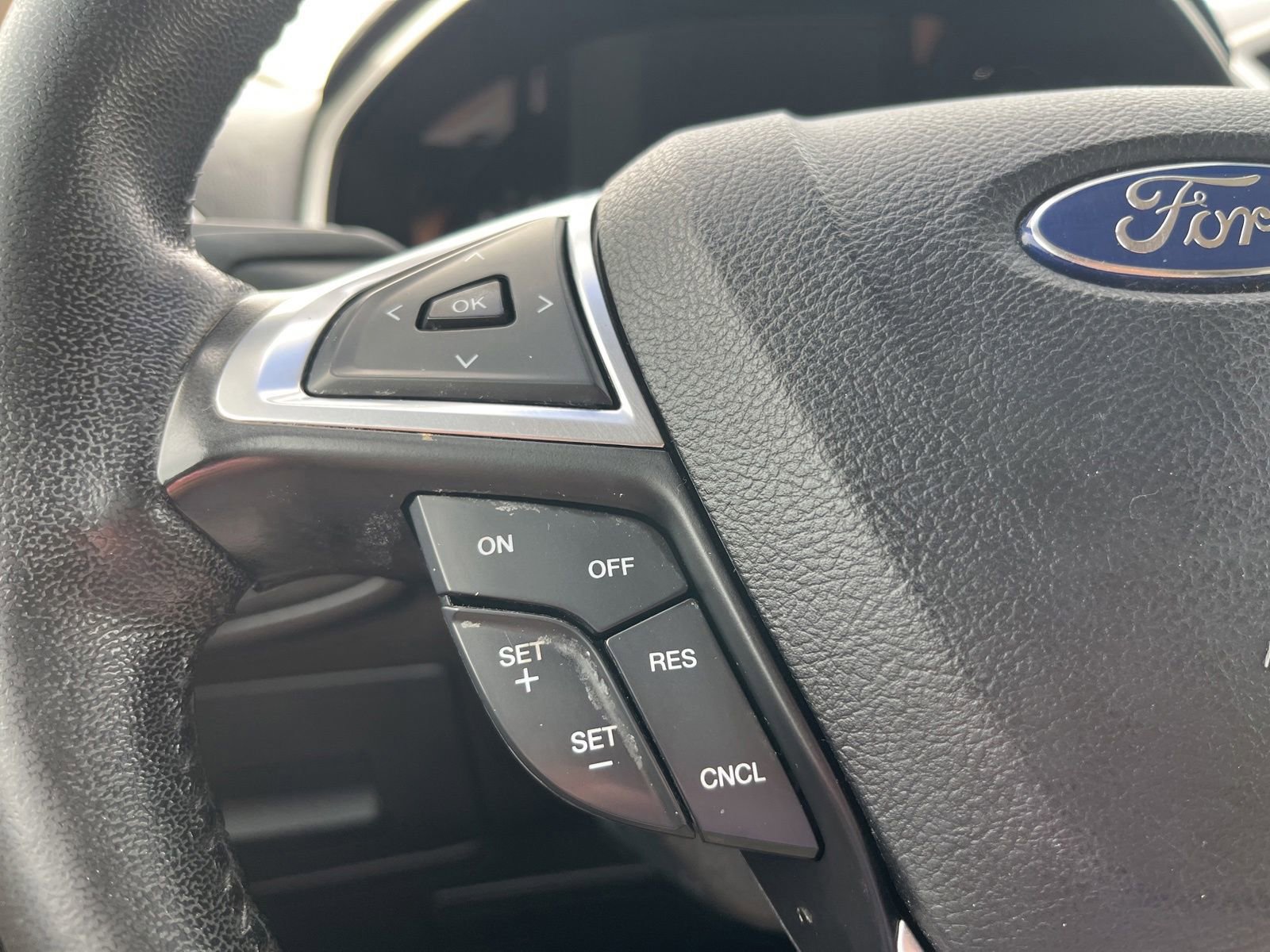Used 2016 Ford Edge SEL FWD image 14