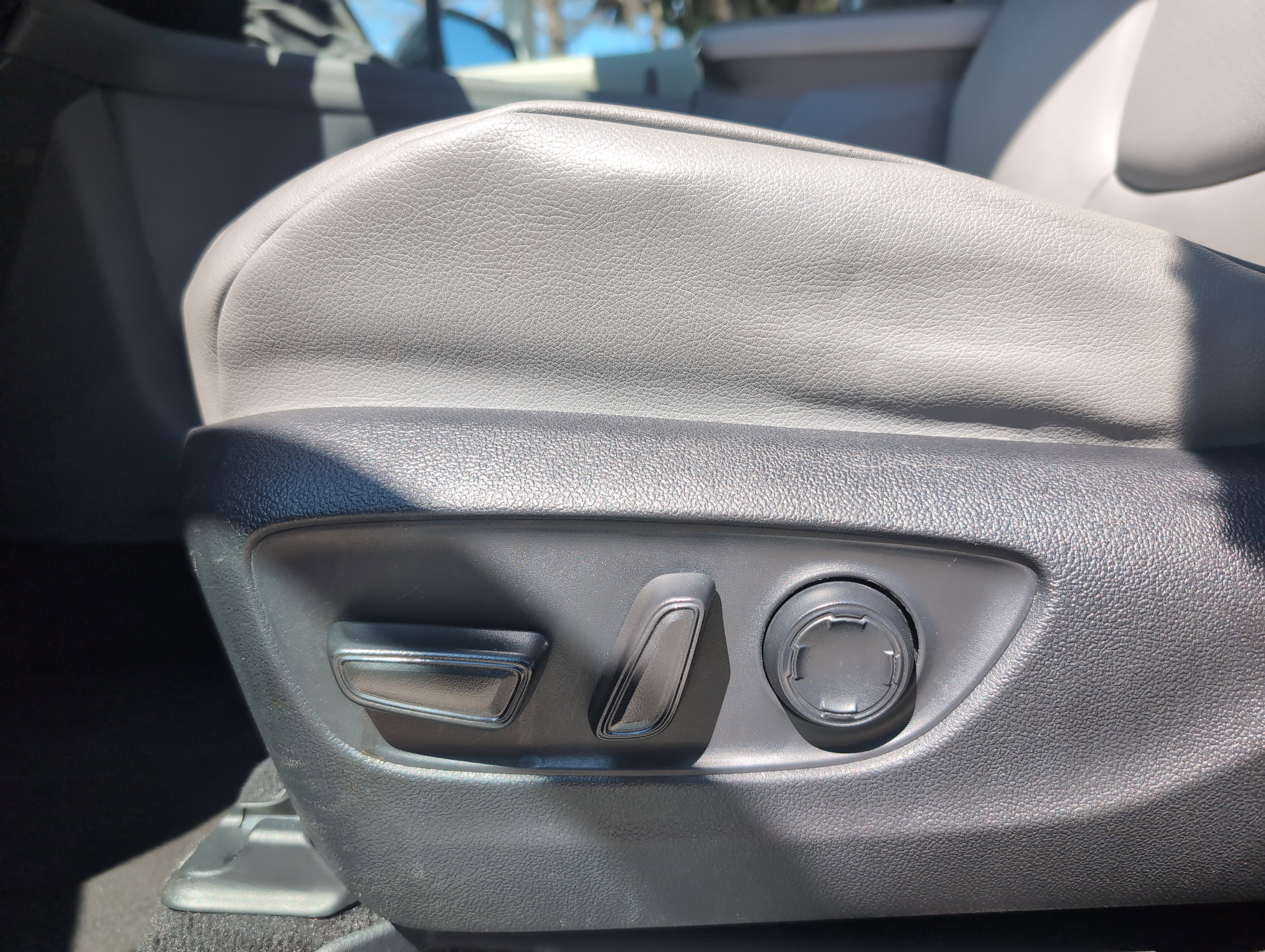 Certified 2024 Toyota Sienna XLE FWD image 16