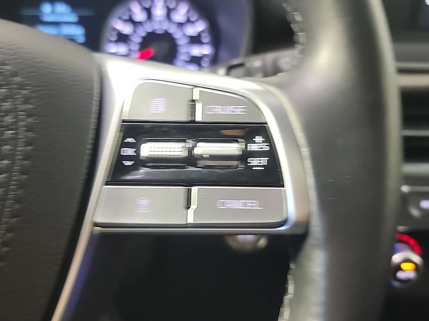 Certified 2022 Kia Telluride EX w/ EX Premium Package AWD/4WD image 29